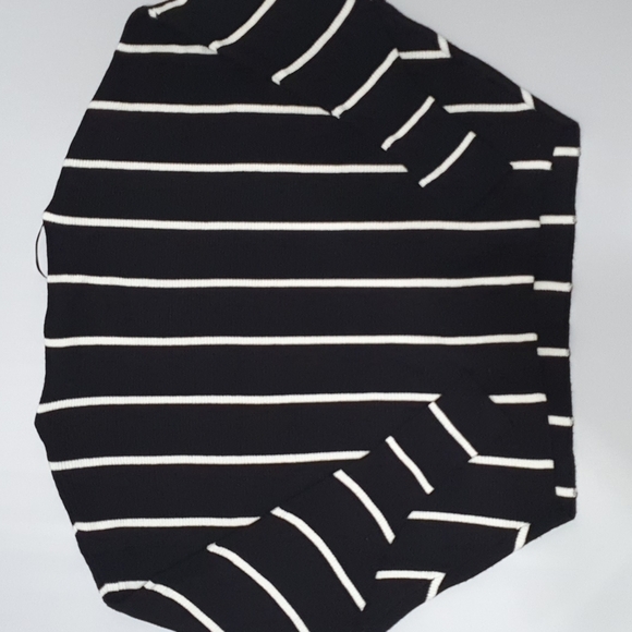 NWT Chelsea and Theodore Dolman Striped Pullover Sweater - Picture 7 of 7